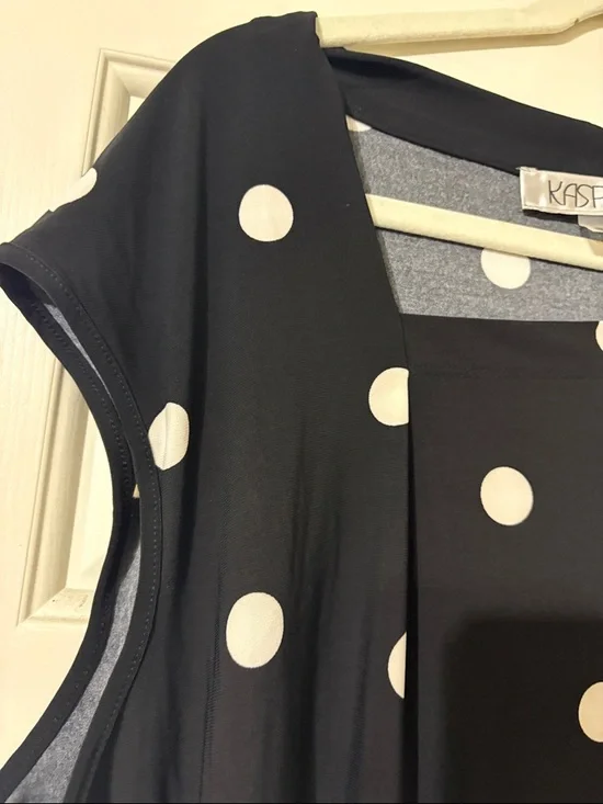 Kasper Black Sleeveless Polka Dot Blouse - Picture 4 of 4
